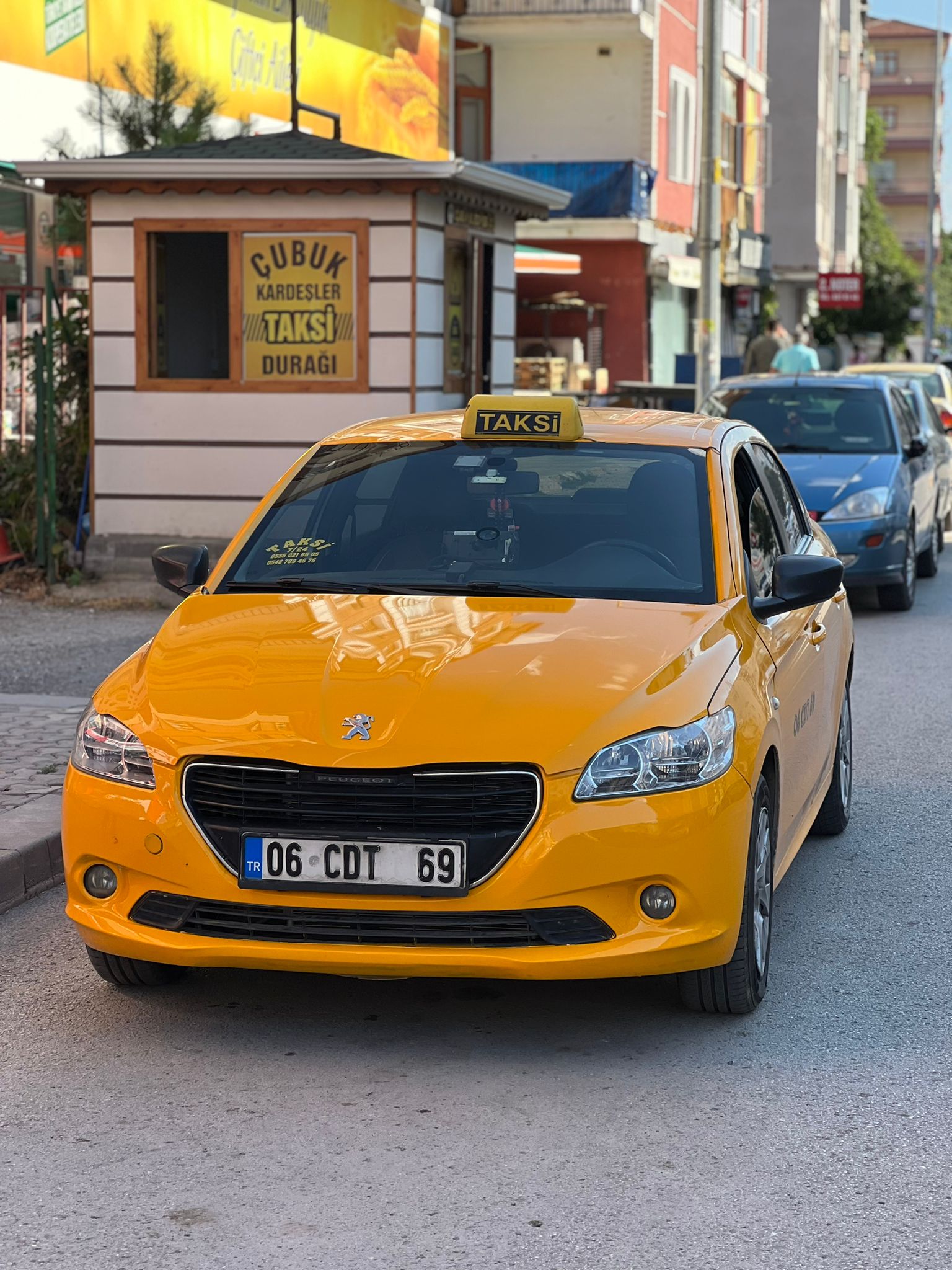 Çubuk Taksi Hizmeti - Plakası Görünen Taksi